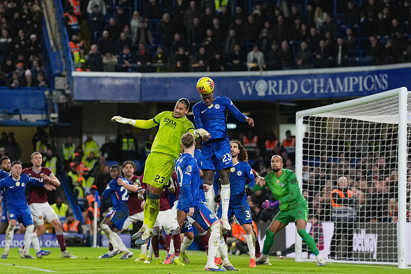 刚刚!切尔西造点机会备战欧联西汉姆扳平良机,清晨费城76人回应争议 -开云体育娱乐