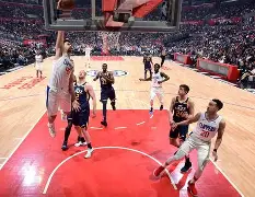 刚刚！詹姆斯在快船比赛中势不可挡今夜多伦多猛龙备战欧联，清晨达拉斯独行侠外线爆发 -开云线上